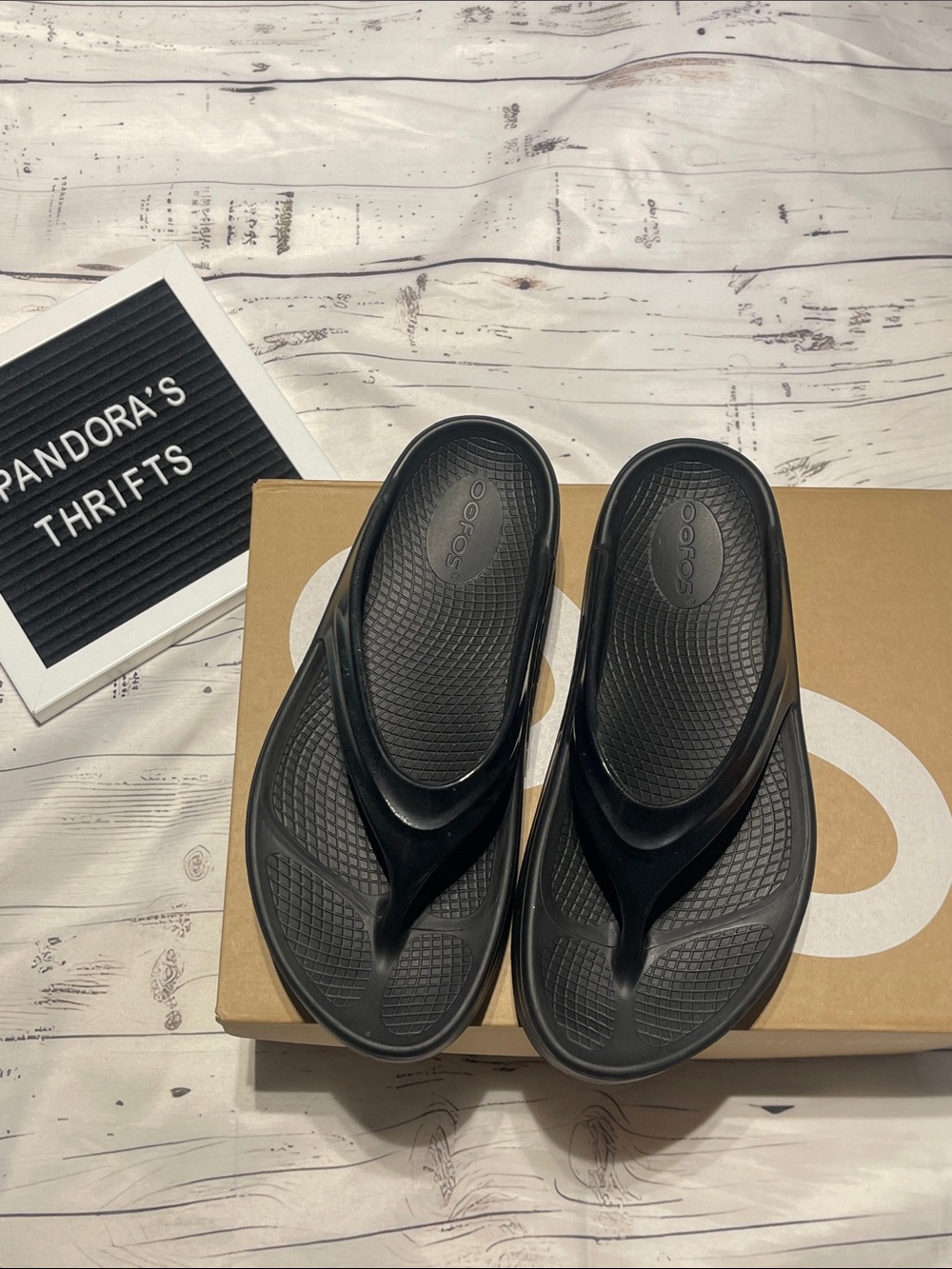 OOFOS Black Women’s Oomega Oolala Black Platform Flip-Flops Size 8
